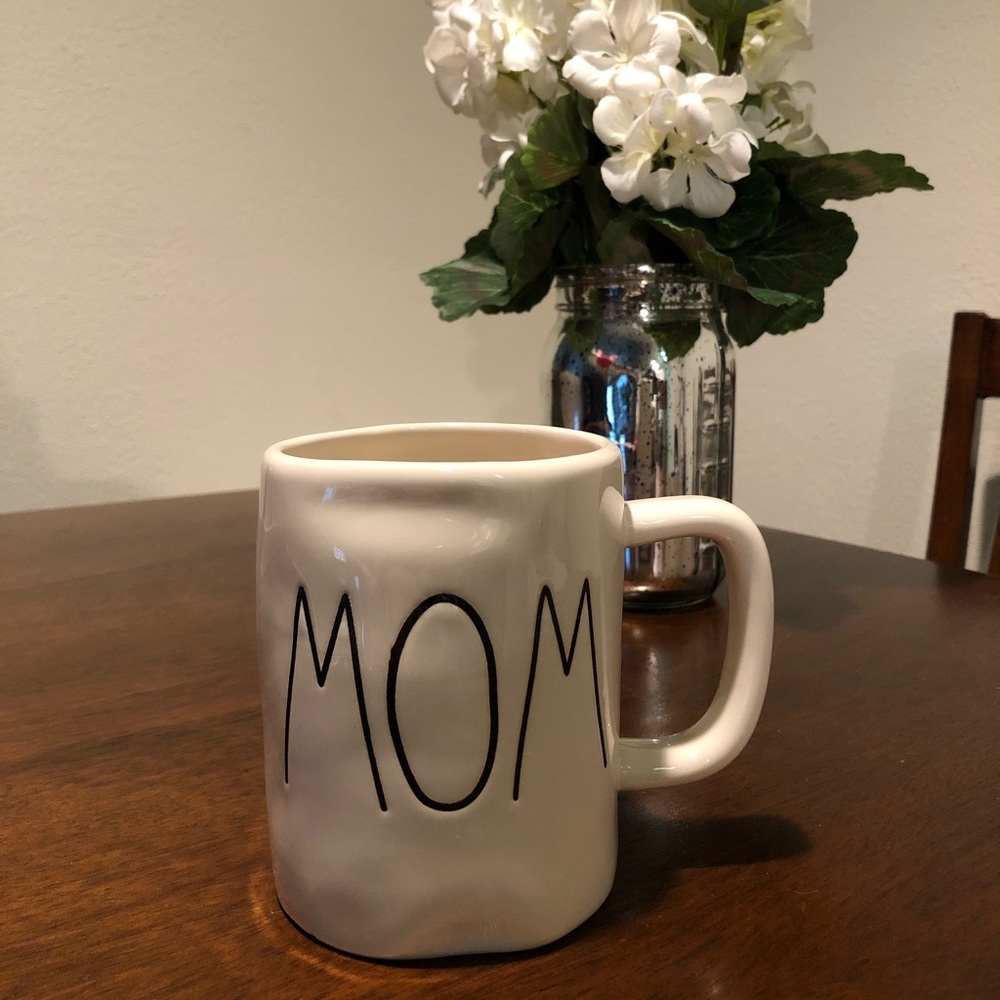 Rae Dunn MOM mug